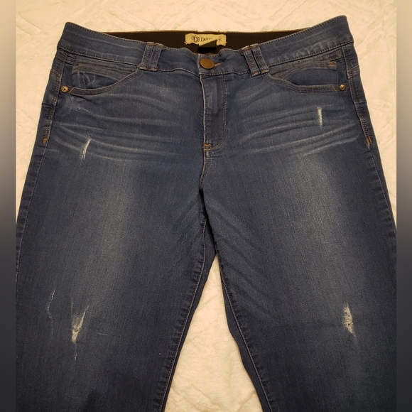 Democracy "Ab" Technology Jeans - Picture 2 of 4